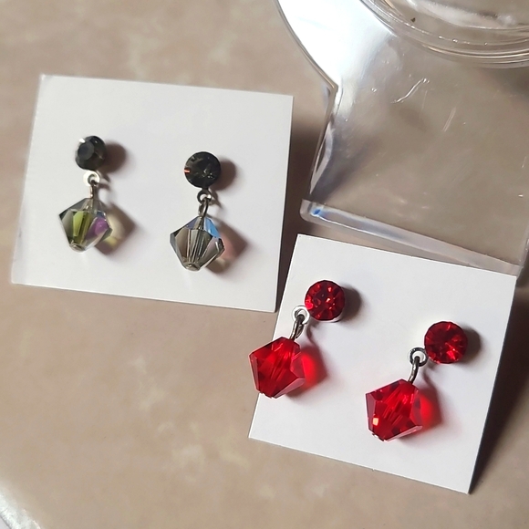 Elegant Red and green clear crystal aurora beads Earrings - Picture 16 of 17